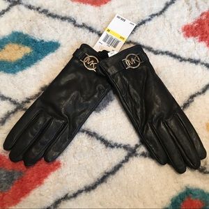 NWT 100% Leather Michael Kors Gloves